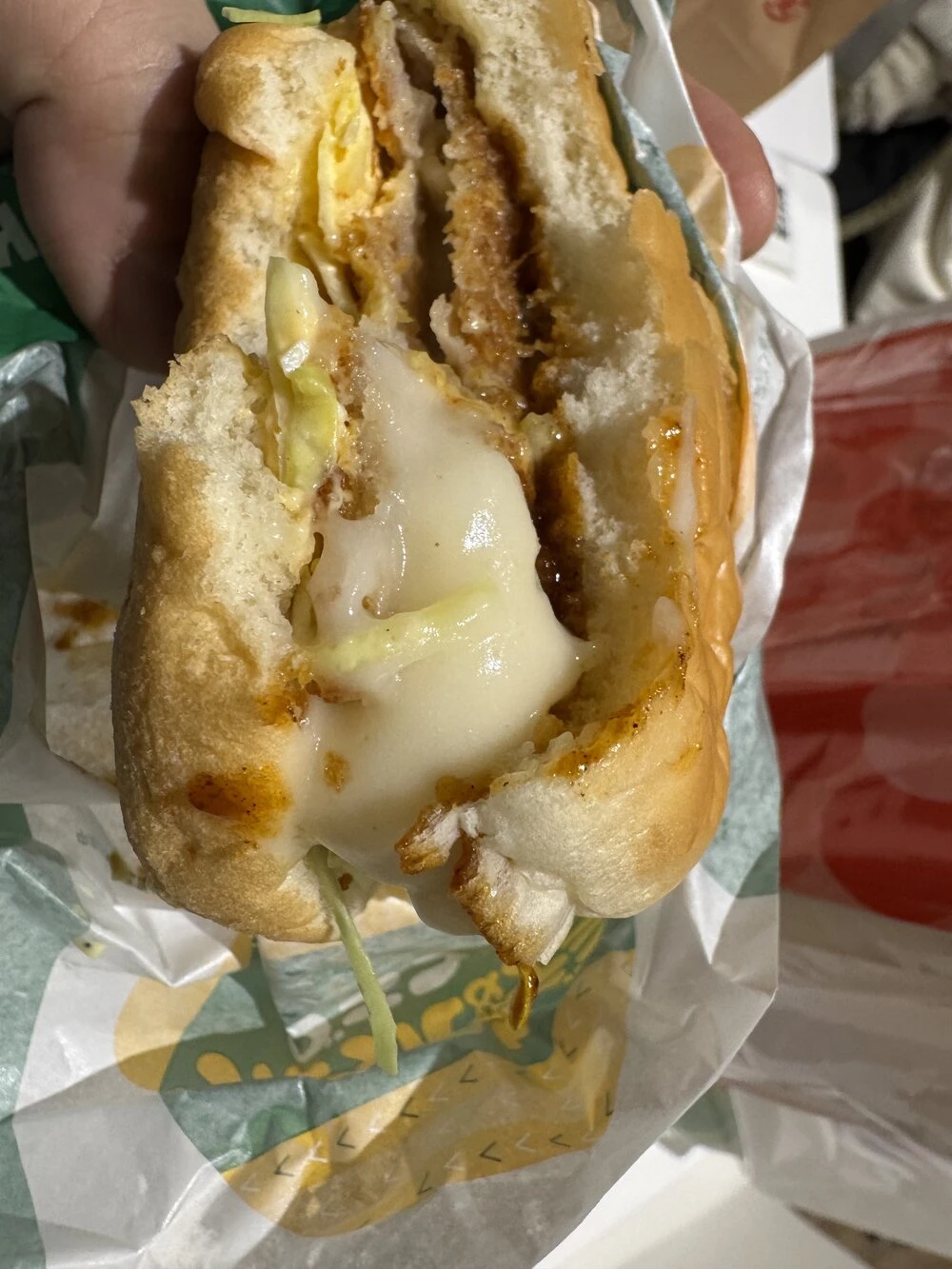나리타 공항에서 먹다 찍은 타르타르 그라코로 단면 사진